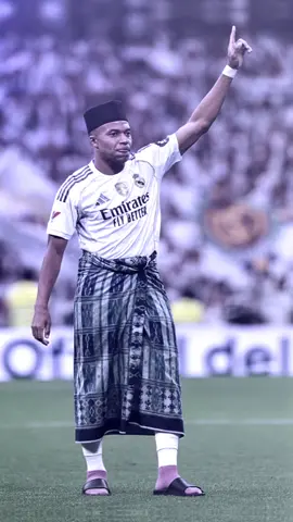 kylian mbappe mengucapkan waalaikumsalam kepada seorang fans,haji mbappe😇#kylianmbappé #waalaikumsalam #realmadridcf #islam #fyppppppppppppppppppppppp 