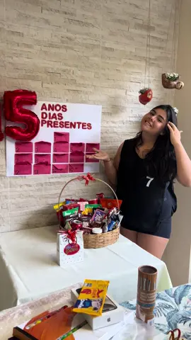 15 Anos, 15 Dias, e 15 Presentes! E chegou o tão sonhado dia dos 15 anos! Presente nº 15. * * * #15anos #15anos15dias15presentes  #manufaz15❤️❤️  #trend #aniversário  @masellli 