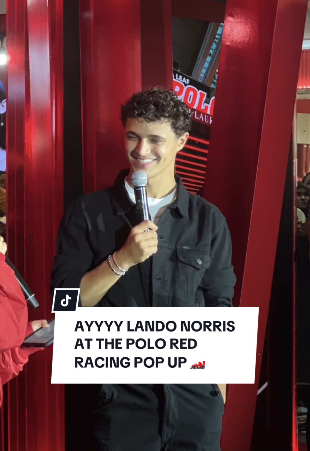 @Lando Norris 🫵🥵  #LandoNorris at the #RalphLaurenFragrances Polo Red Racing pop-up @ Plaza Sing‼️  #LandoNorrisEdit #LandoNorrisEdits #F1Edit #F1 #F1Driver #LandoNorris #F1Race #Singapore #SGTikTok #fyp ##RalphLauren##FZINE 