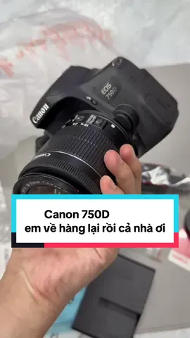 ♻️ Combo Canon 750D + 18-55 STM 💥 Ngoại hình đẹp keng 99,9%. Xuất xứ hãng còn tem LBM. màn hình sáng đẹp ko bị tối góc. Lens kit đời mới STM lấy nét nhanh và êm.      • Cảm biến Cmos 24mp ảnh sắc nét      • Chip xử lý ảnh DIGIC 6      • Màn hình cảm ứng xoay lật 3.0