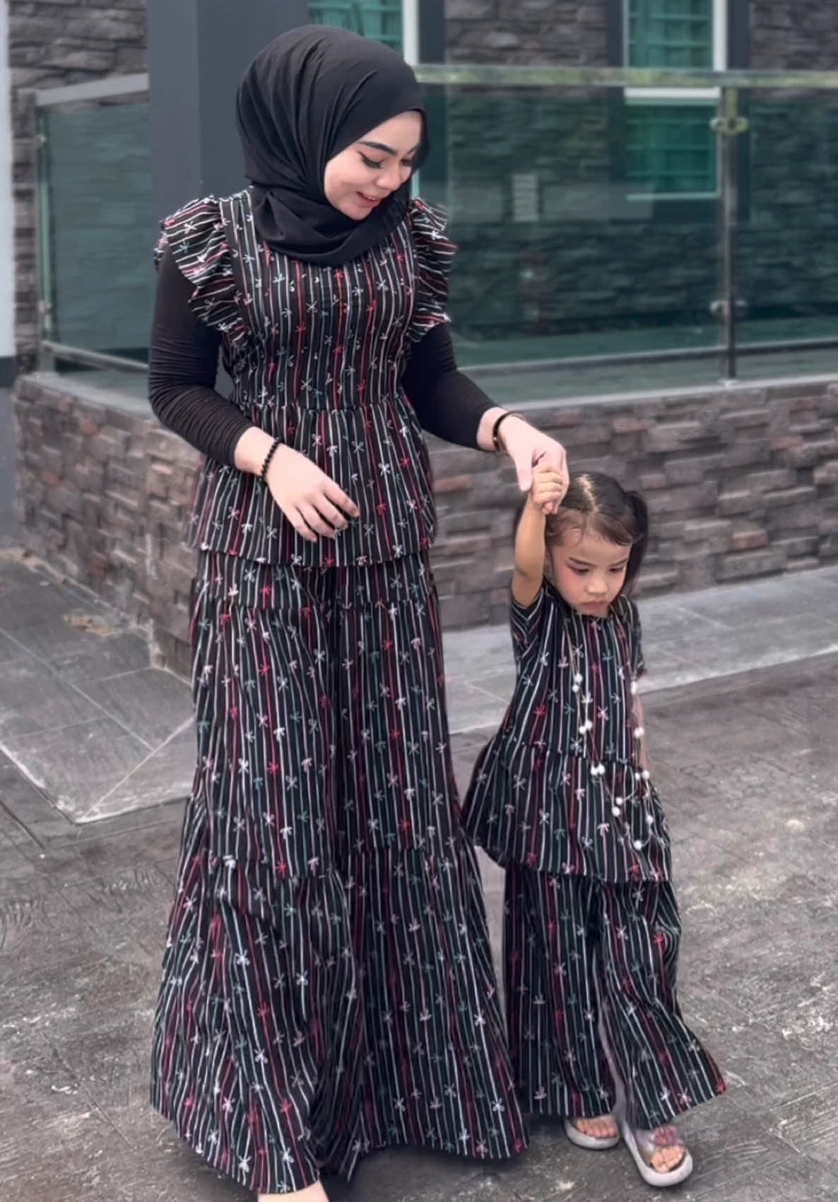 Mix and macth dgn anak cute kan? ☺️🥰#fyp #outfit #officeoutfit 