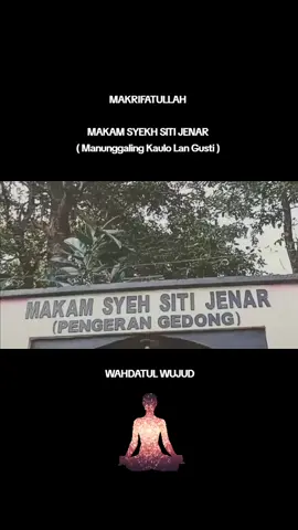 #makamsyekhsitijenar Ajaran Syekh Siti Jenar berpusat pada konsep Wahdatul Wujud atau Manunggaling Kawula Gusti, yang menekankan kesatuan antara Tuhan dan manusia, serta pandangan bahwa sifat-sifat Tuhan juga dimiliki oleh manusia mukmin. Ajaran ini memandang Rukun Iman dan Rukun Islam bukan hanya sebagai formalitas, tetapi sebagai transformasi dalam kehidupan nyata yang mengarah pada kemanunggalan iman, serta mengupas makna sifat Rasul, rahasia syahadat, dan pandangan revolusioner tentang hari akhir. 