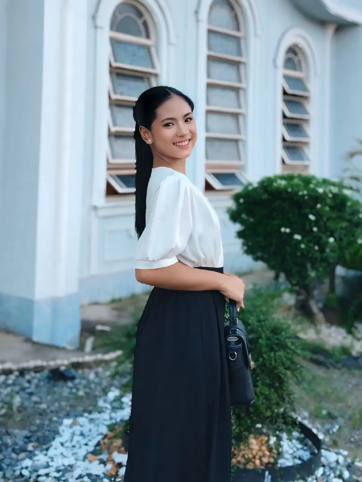 Patuloy na Maglilingkod. 🤍 #binibiningmananampalataya🇮🇹 #kadiwa🇮🇹 #mangaawit🇮🇹 #churchoutfits #inc 