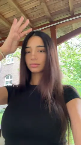 Falls sie dir heute kein Outfit Check geschickt hat hier Bitteschön 💕