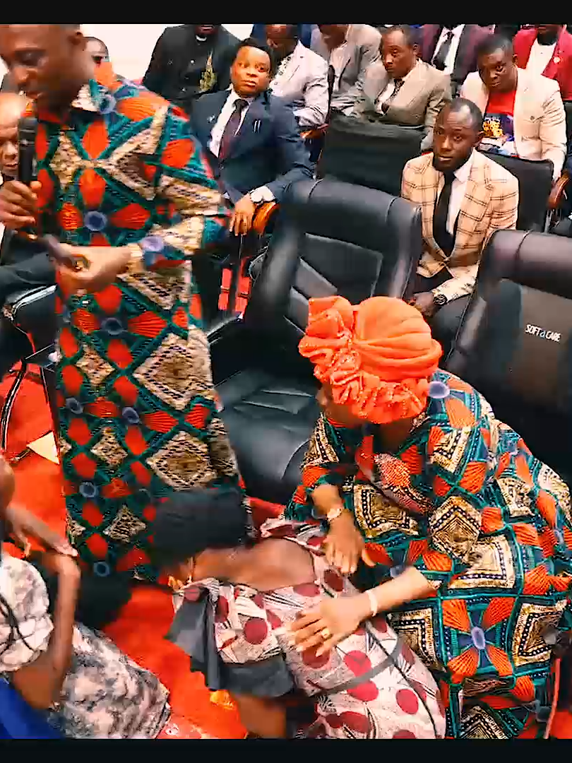 Abused, Rejected & Cursed by her father...Now a first class graduate! || Sis. Favour's Testimony #viral_video #viralvideos #dunamis #dunamisglorydome #drpaulenenche #testimonies #actsofGod