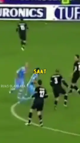 Maldini Mencekik Chiellini
