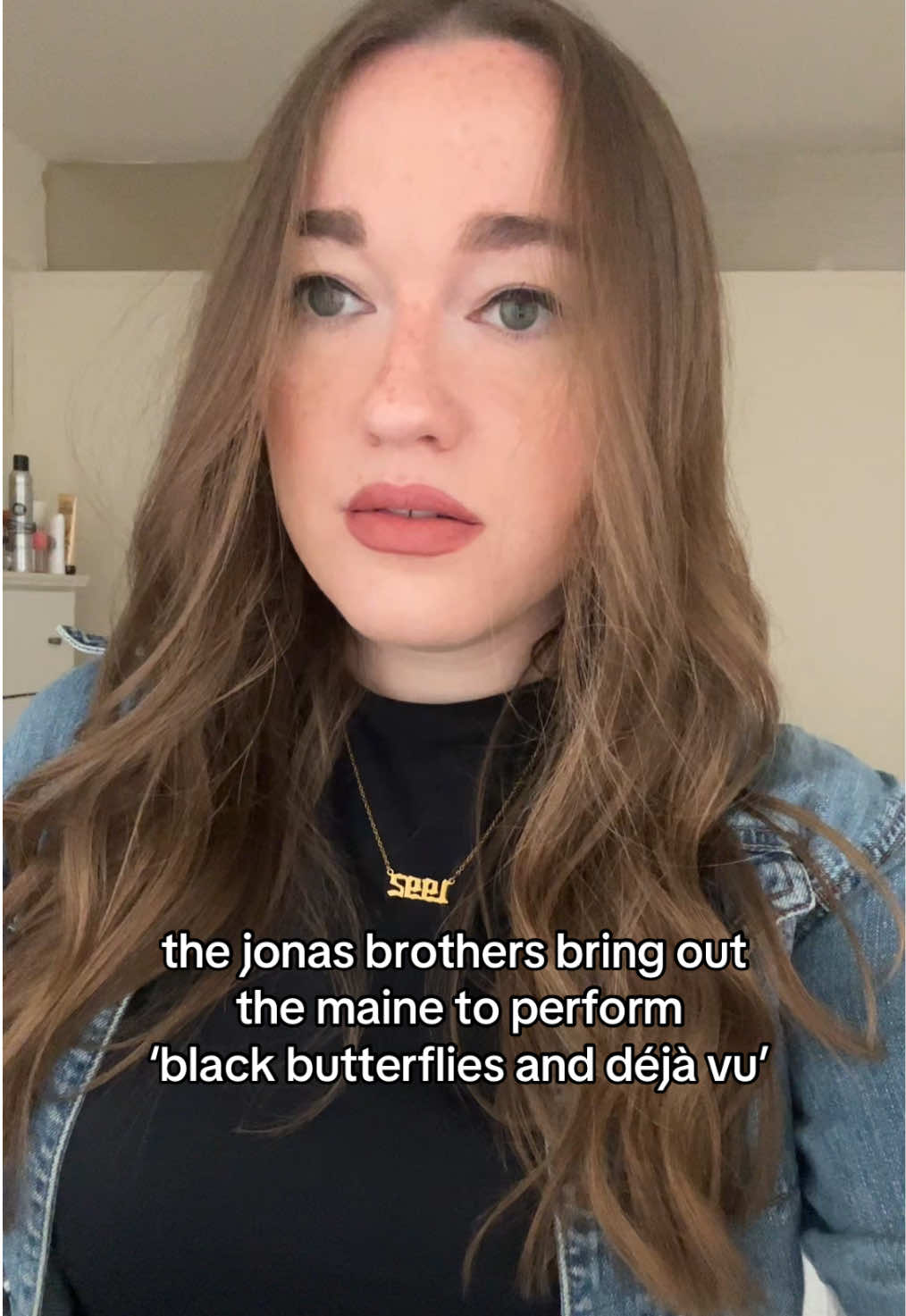 Really happy for everyone who got the see @The Maine perform with the @Jonas Brothers, but really devastated for me!!! #themaine #jonasbrothers #greetingsfromyourhometown 