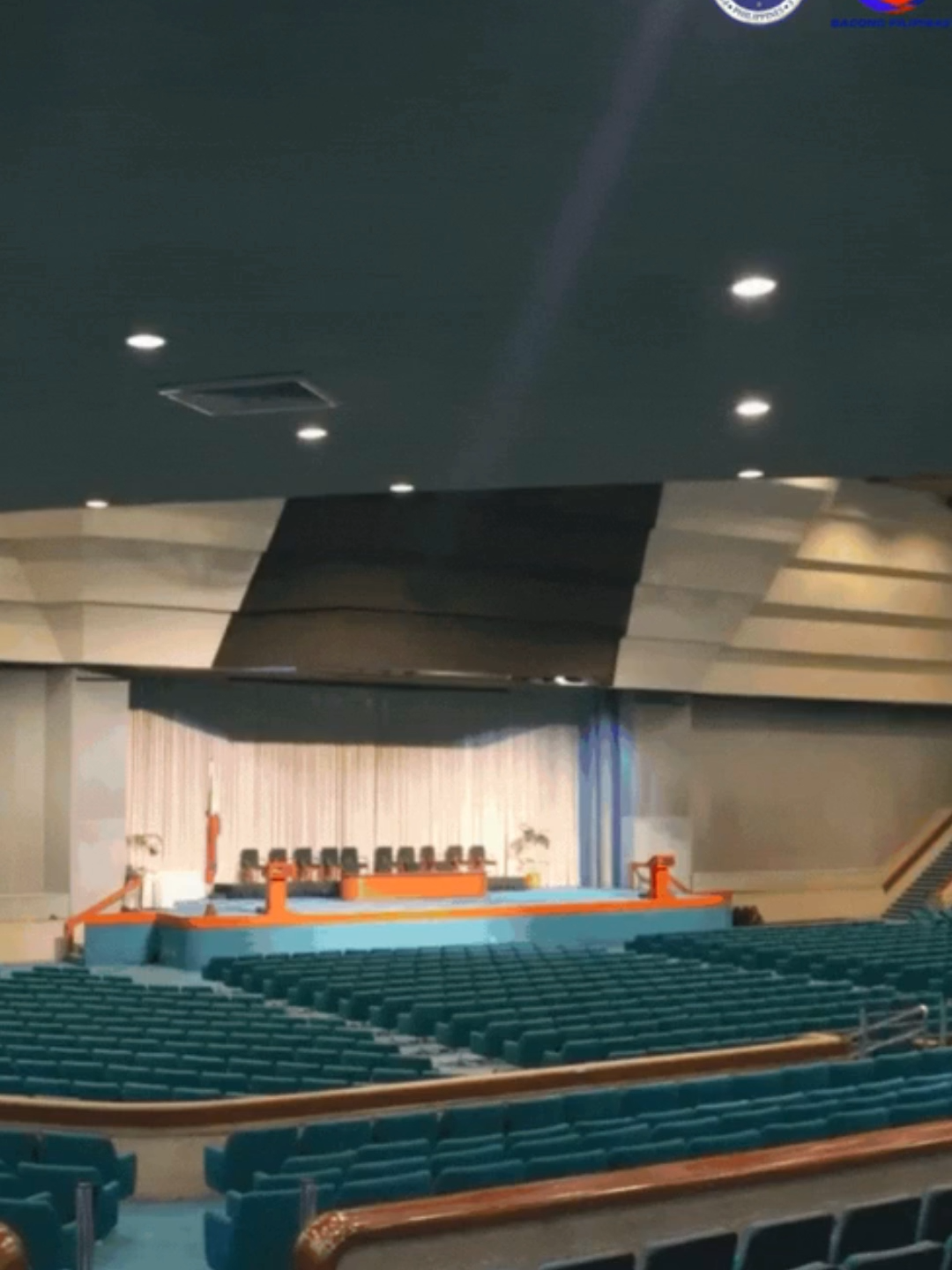 ANO ANG KWENTONG #PICC MO? TINGNAN: Bukas na muli simula ngayong Martes, Sept. 30, ang makasaysayang Philippine International Convention Center matapos sumailalim sa anim na buwang renovation.  Mayroon itong state-of-the-art audio-visual systems, high-speed wi-fi, at enhanced security systems. (📷: PCO)#PTV #ParaSaBayan