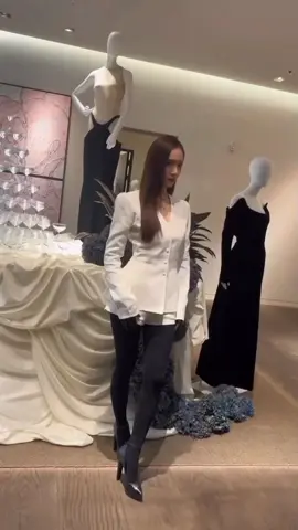 Krystal at MUGLER's store ❤ #fyp #jungsoojung #krystaljung #krystal #actress 