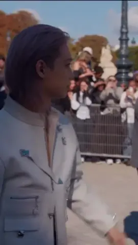 #parisfashionweek #parisfashionweek2025 #louisvuitton #straykids #felix 