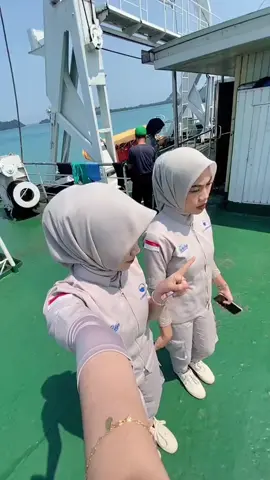tren yg amat telat😂