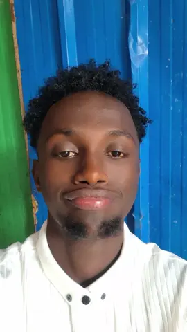 #foryoupage #Afloow #pourtoi #tiktoknews #😂😂 