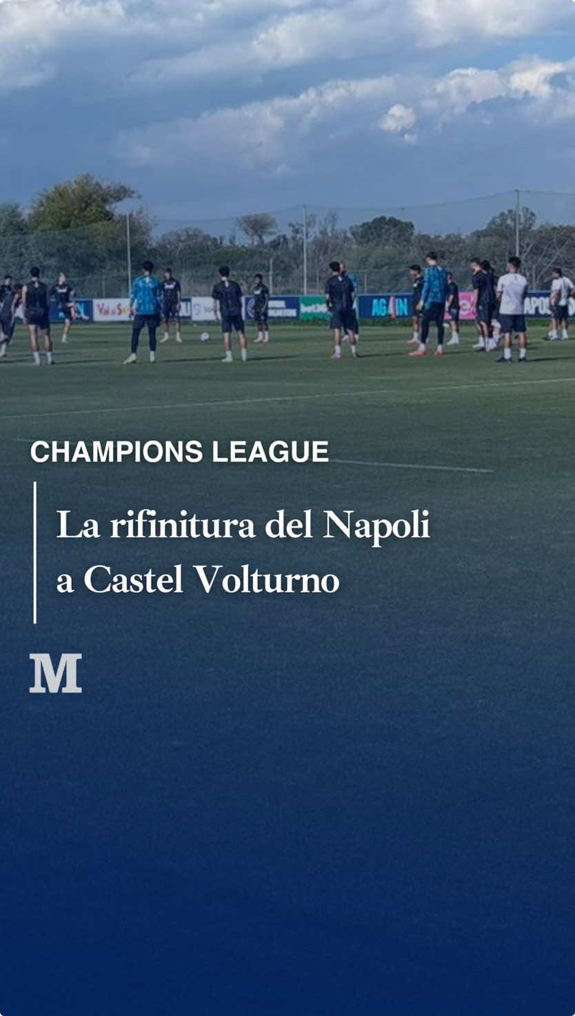 Azzurri in campo a Castel Volturno per la rifinitura alla vigilia della sfida di Champions League contro lo Sporting. Presenti Spinazzola e Olivera, assenti Buongiorno e Rrahmani. #ilmattino #championsleague #napolisporting #spinazzola #olivera 