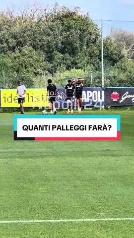 Che controllo palla di #Mazzocchi  Quanti palleggi ha fatto?  #CN24 #CalcioNapoli24 #ChmapionsLeague 
