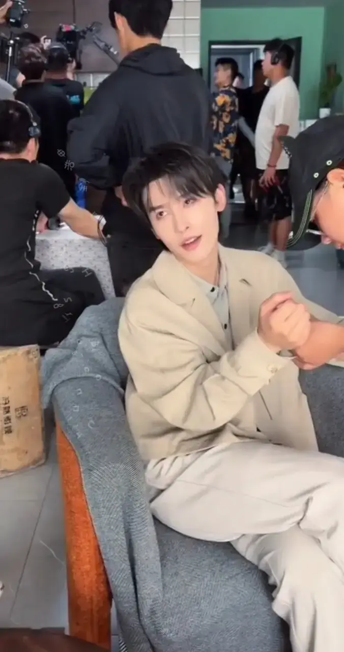 17-9-2025 Let's smiles 🐽 #ShenHaoNan 笑一個🐽 #申浩男  CR.DY/抖音@申浩男  #申浩男全球後援會 #申浩男全球后援会 #ShenHaoNanInternationalFanClub          