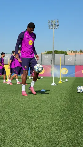 Freestylin’ #fcbarcelona #barçaontiktok @marcusrashford @Roony Bardghji ✝︎ 