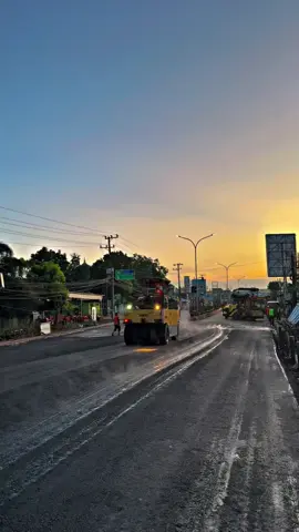 pengaspalan jembatan sungai ulin #jembatanseiulin #banjarbaru #sobatkuli 