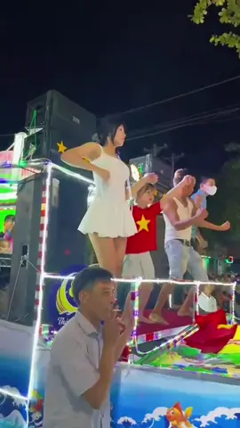 999| hết nc chấm 🤚🏻 mua váy trắng , váy đen của em ở phần giỏ hàng nhé 💋💋💋 thaks Mid-Autumn Festival in Tuyen Quang, beautiful girls 