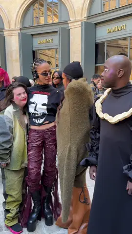 #fkatwigs #matieresfecales #pfw #parisfashionweek #TikTokFashion 