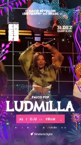 Não olha pro lado, porque a @ludmilla ta passando e mandou avisar que vai fechar o Palco Pop daquele jeitão! Eu to toda me tremendo de ansiedade...vai ser tudooooooo!!! Desce a Piña Colada, liga a Cam e avisa que o bonde ta passandooo!! 📍 Tribuna Social do Jockey Club da Gávea 📅 31/12 – a partir das 21h 🍾 Open Bar & Food All Inclusive Premium 🎟️ Ingressos já disponíveis na Bilheteria Digital (link na bio)