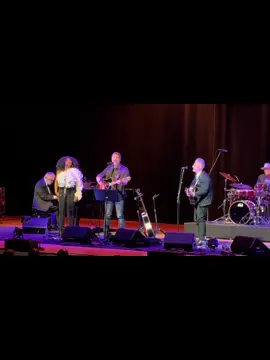 I had the honor of joining my friend and one of my favorite artists, Lyle Lovett, at Atlanta Symphony Hall. I got to sing Your Man and a couple of his songs with him and had a blast! Such a class act and a national treasure!🤠  #joshturner #lylelovett #livemusic