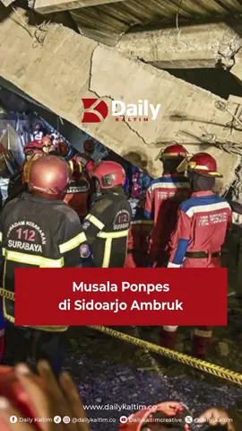 Musala Ponpes di Sidoarjo Ambruk Bangunan musala di asrama putra Pondok Pesantren Al Khoziny, Buduran, Sidoarjo, Jawa Timur, ambruk pada Senin (29/9). Saat kejadian, ratusan santri tengah menunaikan salat asar. Sejumlah santri yang selamat mengaku sempat mendengar suara retakan dari arah atas bangunan sebelum musala runtuh. Dari pendataan sementara, tiga santri meninggal dunia dan puluhan orang lainnya mengalami luka-luka. Direktur Utama RSUD R.T. Notopuro Sidoarjo, dr Atok Irawan, merinci sebanyak 38 korban dirawat di rumah sakitnya, empat orang di RS Delta Surya, dan 45 korban lainnya di RS Islam Siti Hajar. Pengasuh Pondok Pesantren Al Khoziny, KH Abdus Salam Mujib, menyampaikan permohonan maaf kepada para korban dan wali santri. Ia menyebut musibah ini sebagai takdir Tuhan dan meminta semua pihak bersabar. Ikuti terus berita terkini kami! #Sidoarjo #Musala #Ponpes #Ambruk #Santri    