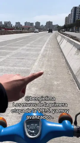 Que sigan los avances de los muros por que hay gente imprudente que cruza por donde sea brother y carros que están a la carrera eso debe cambiar. #limaperu🇵🇪 #peru🇵🇪 #viral_video  @xb imports-parts @XB imports srl 