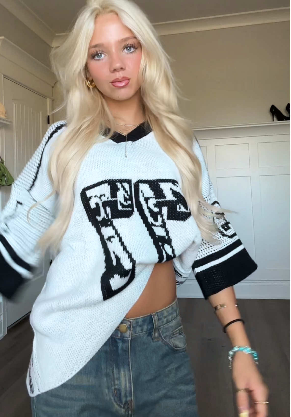 love this new top #fyp #outfitinspo #outfitideas #aelfriceden #sweaterweather 