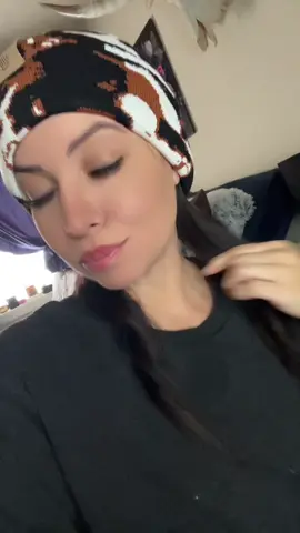 It’s almost beanie season 😊 