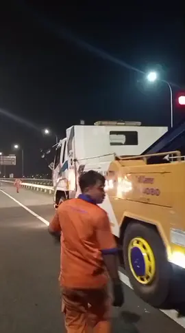part II evakuasi BUS BERLIAN JAYA  65 (terbakar) alhamdulilah TKP TKA BERSIH