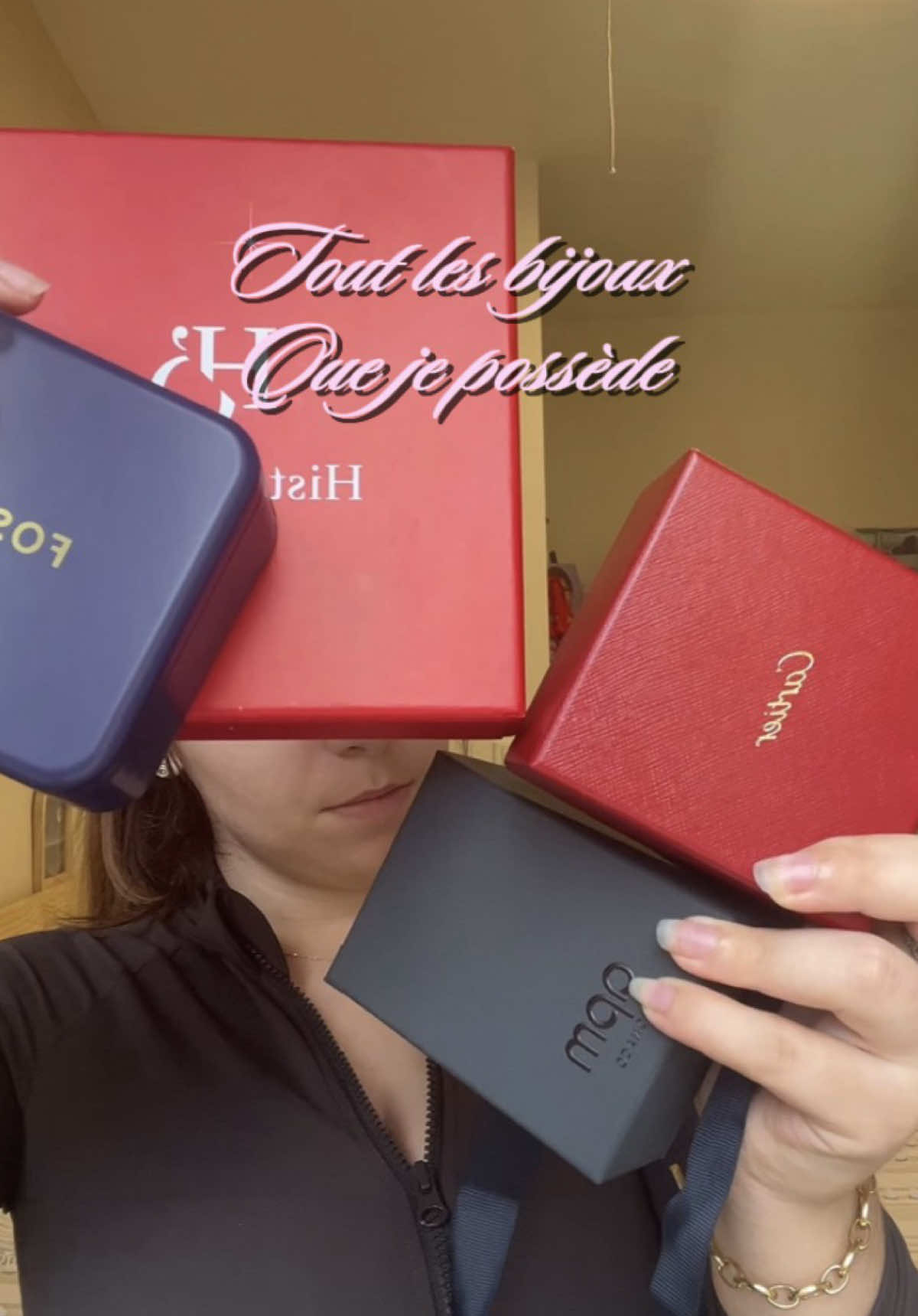 Je vous fait un bijoux tour car je suis amoureuse des bijoux !!!! @Cartier @apmmonaco @Histoire d'Or @fossil @GUESS #jewellerytok #bijoux #cartier #apmmonaco #devinelapersonne 