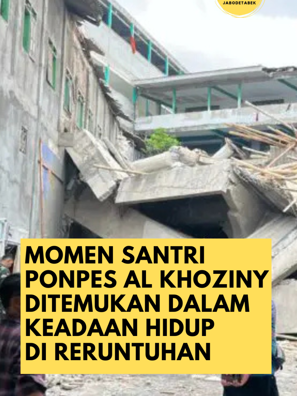 Momen petugas rescue menemukan dua santri Ponpes Al Khoziny Sidoarjo dalam keadaan hidup. Santri bernama Yusuf dan Haikal ini ditemukan tertimpa reruntuhan beton mushola. #viral #fyp #sidoarjo #santri #pondokpesantren 