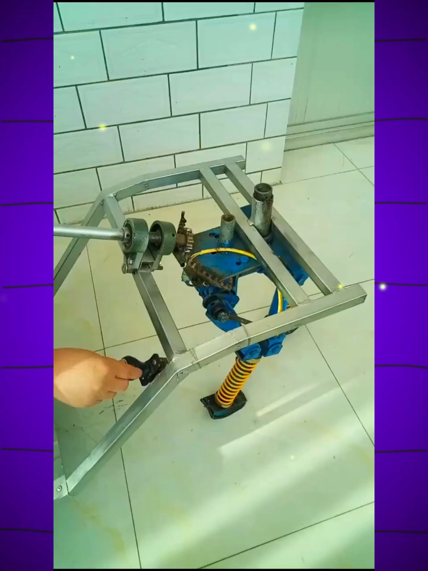 😱VOCÊ JÁ VIU UM CARRO MOVIDO A PERNAS ? #curiosidades #misterio #invençao #engenharia #chineses