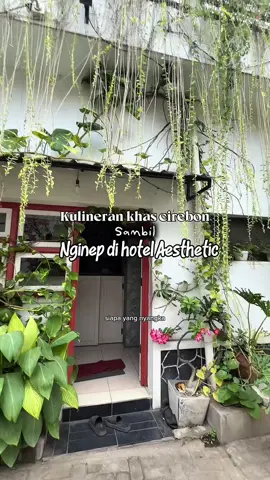 Kulineran khas Cirebon timur sampe malem gak masalah tinggal istirahat di hotel griya sasarengan AKA RedDoorz near Ciledug station aja gaesss!  Jangan lupa juga pake kode YUKNGINEP buat dapetin diskon yang lumayan banget!  Start from 150ribuan bisa bobo nyaman selepas bepergian! Cuss download RedDoorz sekarang jugaaaa! #reddorz #bukasemuapintu #redtravelers #hotelcirebon #hotelmurah #cirebontiktok #cirebontimur #cirebonhits #staycationhematchallenge 