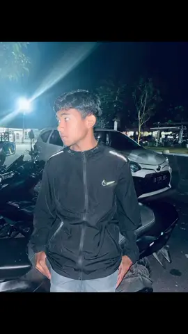 👤