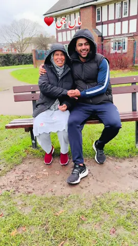 Allah Paak Sb k Maa Baap ka saya un k Sar pay Salamat Rakhay!  #AMK #london #england #parents #foryou 
