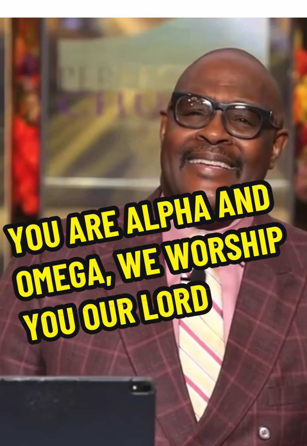 We worship you our Lord.#fyp #foryou #religion #christiantiktok #Jesus @bishopmarvinwinans 