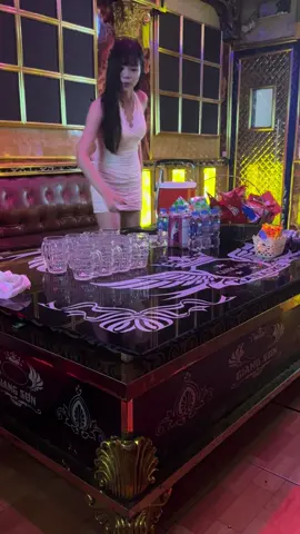 Làm được bao nhiêu tối về lại phúng các em hết 🤨