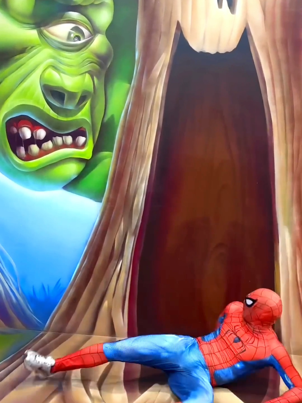 Very funny spiderman #presenthuntusa #kidsshows #cartoonkids #kidsentertainment #childrensvideos #learningwithfun #safeforkids #familyfriendly #madeinusa #ukkids #usakids #britishcartoons #americancartoons #cartoonsuk #cartoonsusa 