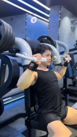 Sẽ gì cơ nhỉ 🤨 #gym #tapluyen #menphysique #xuhuong #model 