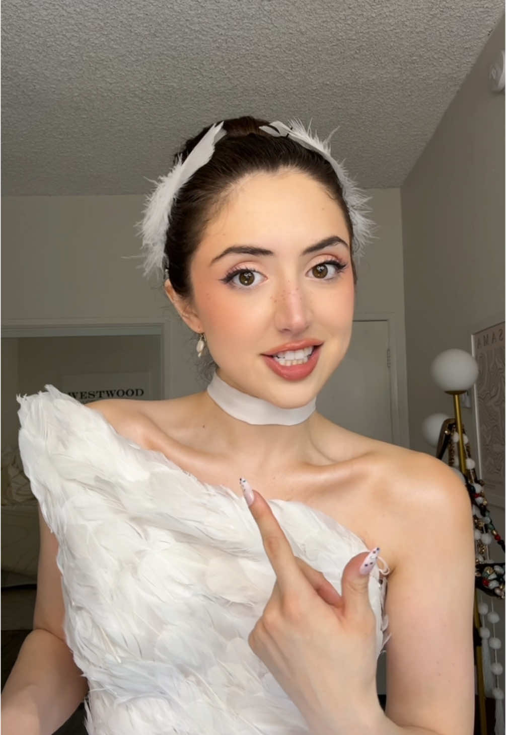 31 DAYS OF HALLOWEEN STARTS TOMORROW OH MY GOD YOU GUYS ITS HAPPENING🗣️🗣️ anyways please enjoy this white swan pre-costume hehe 🦢 #notsophiesilva #halloween #halloweencostume #halloween2025 #costumeideas #whiteswan white swan costume 