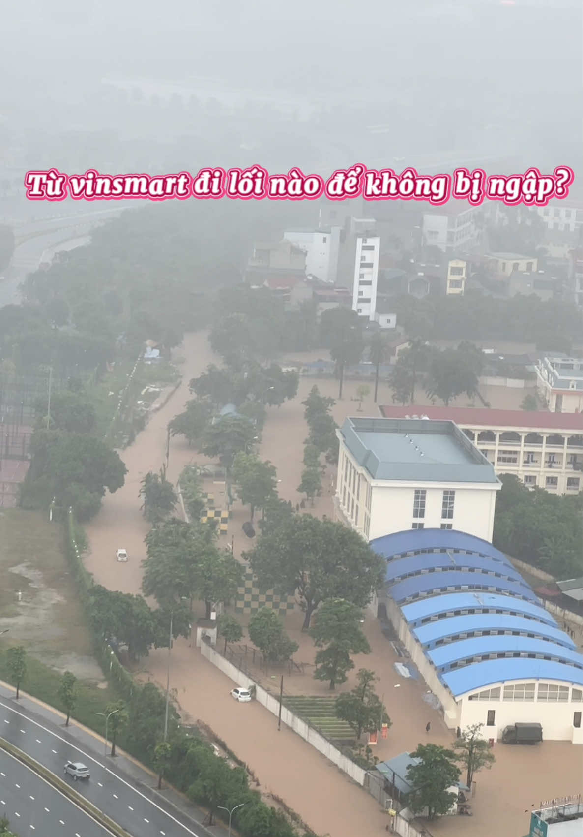 Lối duy nhất thoát khỏi Vinhomes smart city trong những ngày mưa bão ngập lụt 🫣 #vinhomes #vinhomessmartcity #myhome #xuhuong #Huyềnsănnhàxinh 