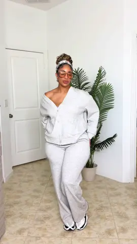 So comfy and cozy 🤩🤩🤩 #twopieceset #twopieceoutfit #katchme #katchmefashion #falloutfitinspo 