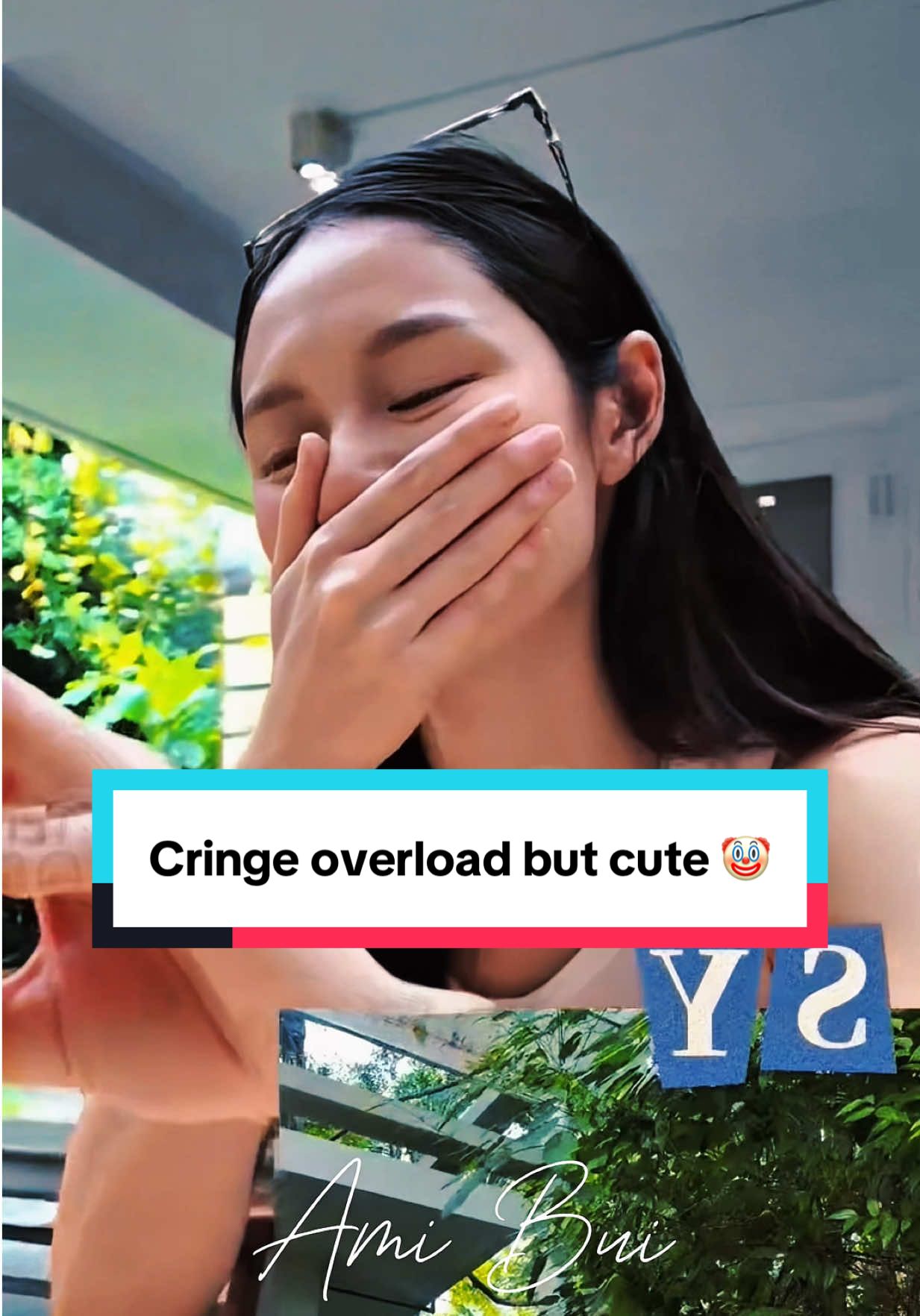 Chỉ là 1 đoạn promote cho buổi fansign sắp tới của LMSY nhưng 2 cổ đã biến nó thành 1 romcom đỉnh cao khi bé Sonya tới gặp p'Mhee và cả 2 phải tự nổi da gà cùng nhau 🤡. Đây là ver delulu tâm thần của Ami Bùi, khuyến cáo anti không nên xem vì lỡ xem rồi mắc cỡ 👽 #lmsy #sonyasarann #ลูกหมีซอนญ่า #lmlookmhee 