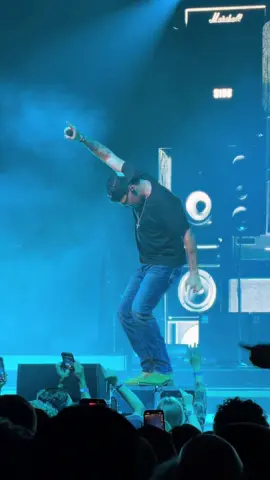 The bird leg boogie making its way to the stage! #countrymusic #dance #countryconcert #chasematthew