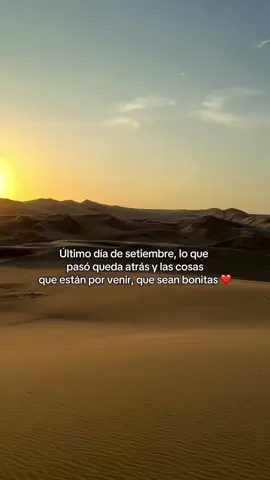 Cosas buenas están por venir ✨ ➡️Huacachina Ica Perú - atardecer en el oasis de América  #viajes #ica #findemes #octubre #feliz 