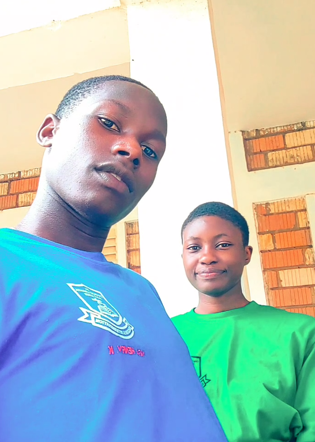 #CapCut #CapCut #tiktokuganda🇺🇬🇺🇬🇺🇬 #fypageシ @M'nïråh💚🦋🦋🦋 @PRISCILLAH @Eliza❣️beth #shule is about dia friends we go chop anew life for our better deeds