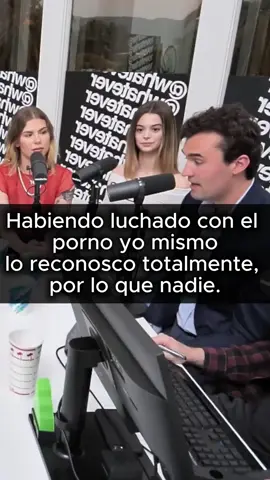 Chica Onlyfans trata de avergonzar a Charlie Kirk pero le responde con Clase y Altura #CharlieKirk #Relaciones #CharlieKirkEnEspañol