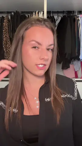 Ma collab de rêve 🥰  ✨All Hours Glow Foundation✨ YSL vous offre la formule de la Glasskin dans un flacon. Un fond de teint qui offre 24h de tenue, un éclat naturel et lumineux, sans aucun effet matière. Enrichi en acide hyaluronique et niacinamide, il hydrate la peau pour un confort optimal, révélant une peau visiblement plus lumineuse et repulpée, même sans maquillage. #beautycrewallhoursglow #allhoursglow #yslbeauty #beautycrew #makeup  @YSL Beauty @Beauty Crew FR  *collaboration commerciale 