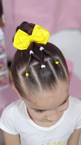 Penteado fofo com coque🎀 Já salva e compartilha 🫰🏻  . . . #penteadoinfantil #penteadosfaceis #penteado #peinados #hairstyle 